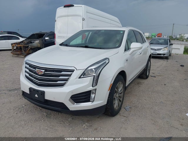 Cadillac XT5 LUXURY 2018 1GYKNDRS5JZ215340 Image 2