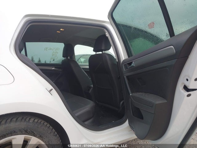 12650631 :رقم المزاد ، 3VW217AU6FM040408 vin ، 2015 Volkswagen Golf 1.8 Tsi Comfortline/1.8 Tsi Highline/1.8 Tsi Trendline مزاد بيع