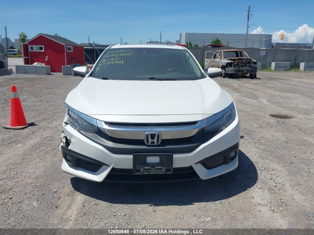 Honda Civic Touring 2018 2HGFC1F98JH106921 Image 12