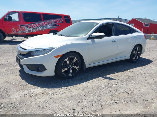 Honda Civic Touring 2018 2HGFC1F98JH106921 Image 2