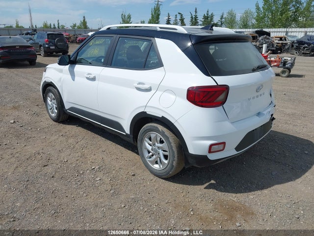 KMHRC8A32NU171060 Hyundai Venue Preferred With Two-tone Body Colour