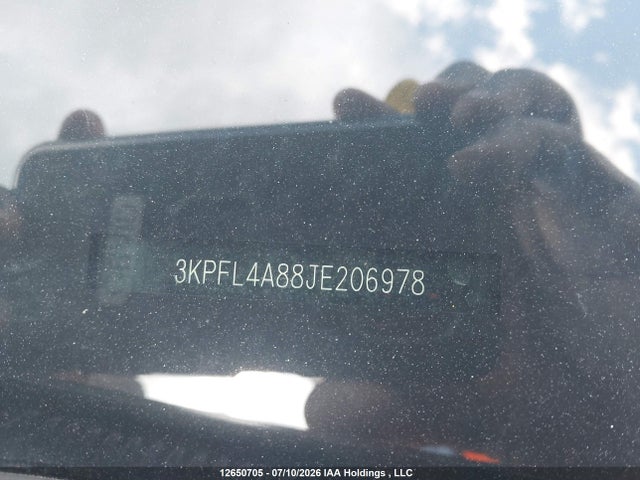 12650705 :رقم المزاد ، 3KPFL4A88JE206978 vin ، 2018 Kia Forte Ex مزاد بيع