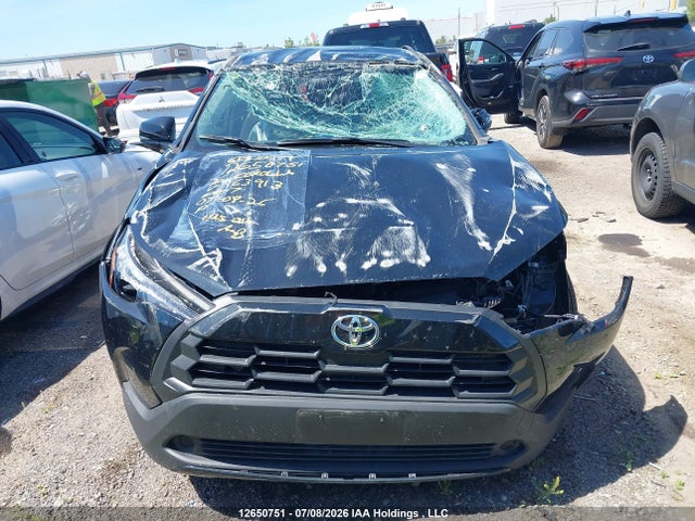 7MUCAABG0TV163913 Toyota Corolla Cross Le Awd