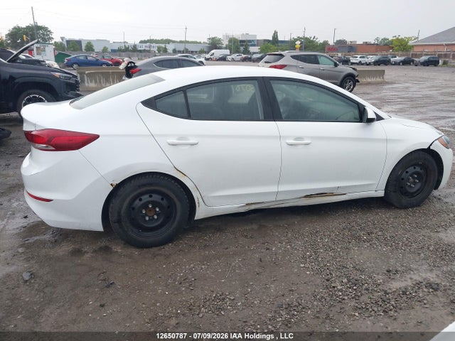 Hyundai ELANTRA SE 2018 5NPD74LF7JH313426 Image 14