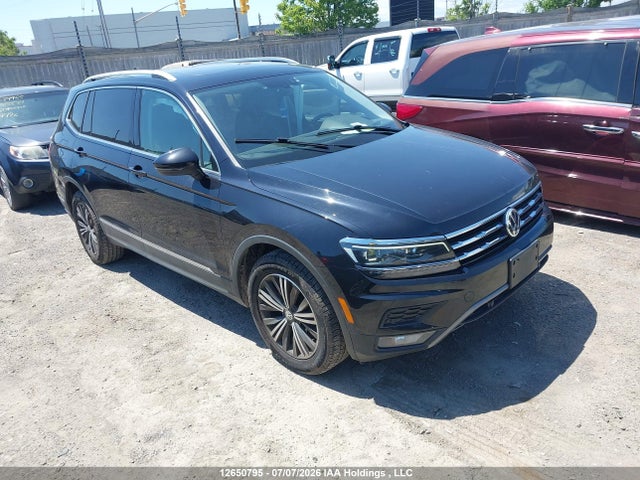Продаж на аукціоні авто 2018 Volkswagen Tiguan Highline, vin: 3VV4B7AX4JM103132, номер лоту: 12650795