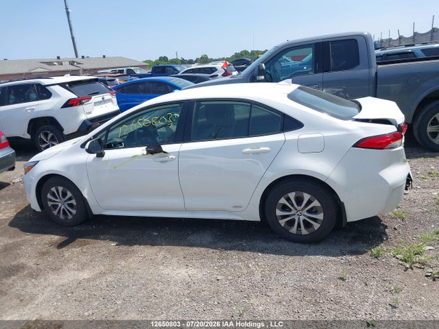 2025 Toyota Corolla Hybrid Le მანქანა იყიდება აუქციონზე, vin: JTDBDMHE0SJ013185, აუქციონის ნომერი: 12650803