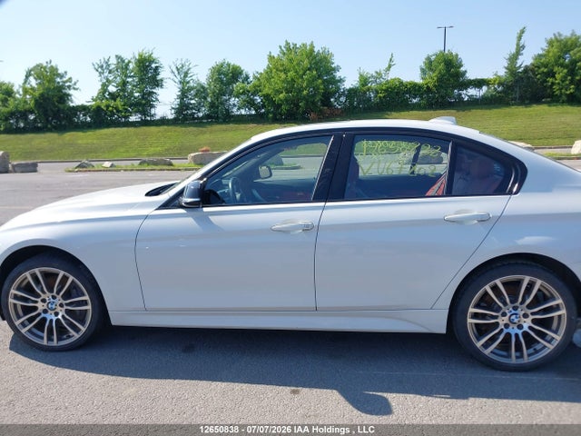 BMW 330i Xdrive 2018 WBA8D9G53JNU67802 Image 14
