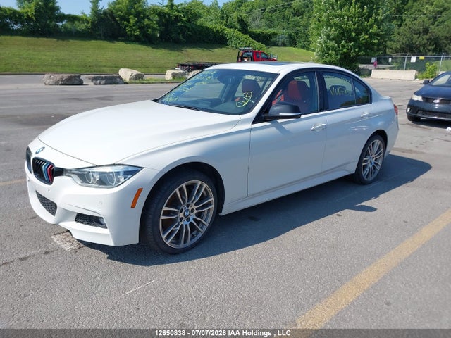 BMW 330i Xdrive 2018 WBA8D9G53JNU67802 Image 2