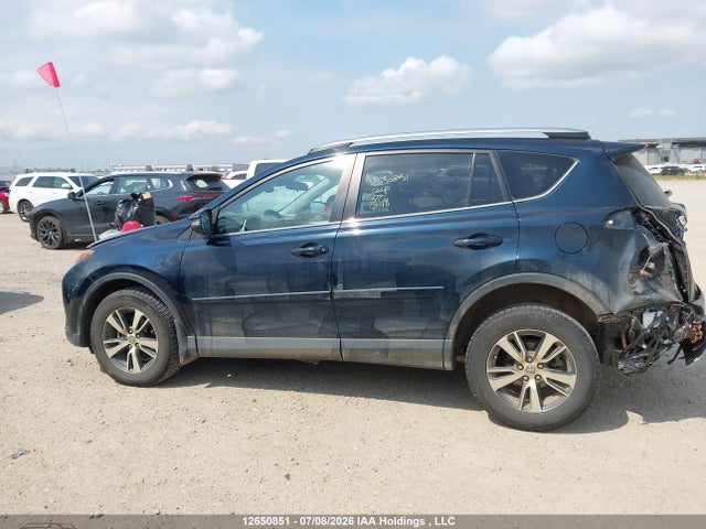 Toyota Rav4 Xle 2018 2T3RFREV9JW790359 Image 14