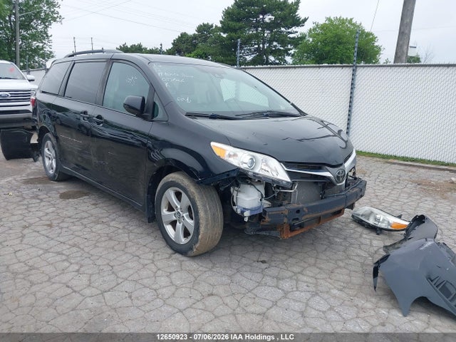 2019 Toyota Sienna Le 8-passenger მანქანა იყიდება აუქციონზე, vin: 5TDKZ3DCXKS015626, აუქციონის ნომერი: 12650923