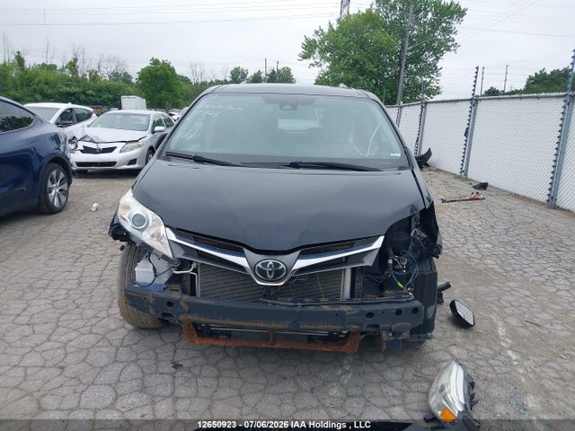 2019 Toyota Sienna Le 8-passenger მანქანა იყიდება აუქციონზე, vin: 5TDKZ3DCXKS015626, აუქციონის ნომერი: 12650923