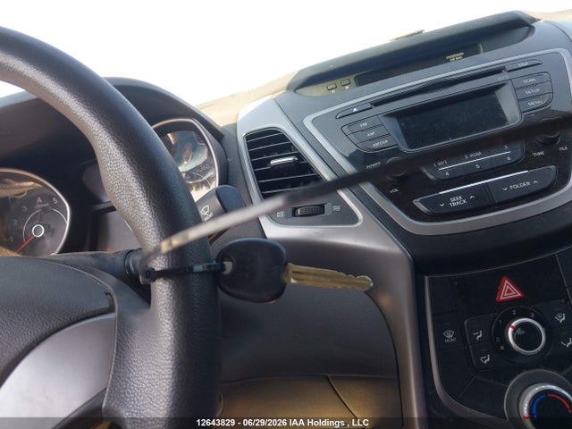 Продаж на аукціоні авто 2015 Hyundai Elantra L, vin: 5NPDH4AE2FH643005, номер лоту: 12643829