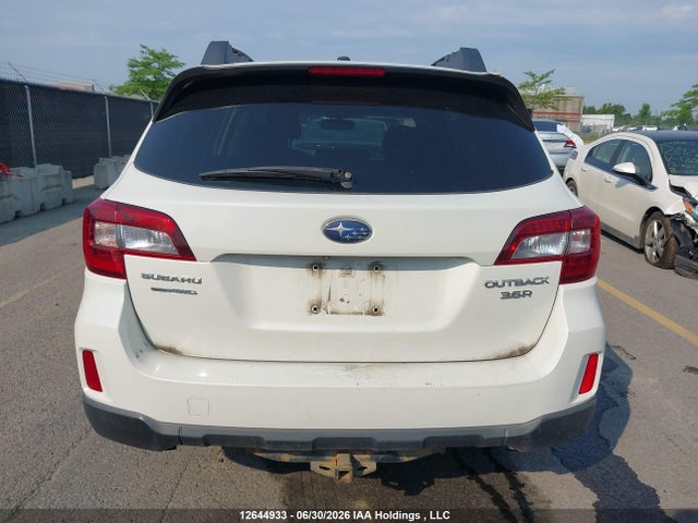 Subaru Outback 3.6r Limited Package 2015 4S4BSFLC0F3232371 Image 17