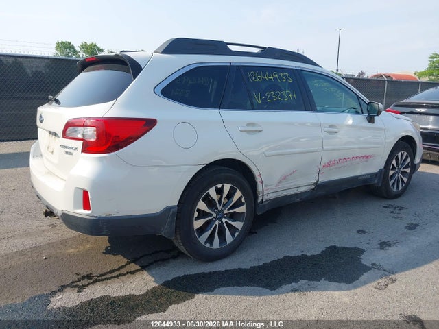 Subaru Outback 3.6r Limited Package 2015 4S4BSFLC0F3232371 Image 4