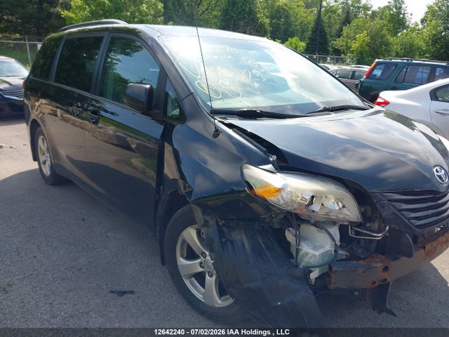 2013 Toyota Sienna V6 7 Passenger მანქანა იყიდება აუქციონზე, vin: 5TDZK3DC6DS400123, აუქციონის ნომერი: 12642240