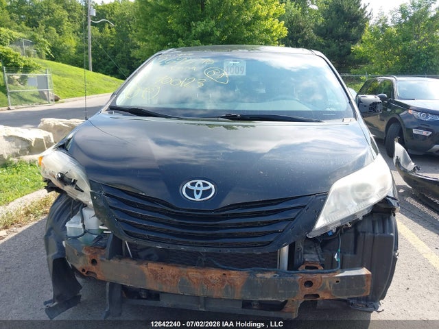 2013 Toyota Sienna V6 7 Passenger მანქანა იყიდება აუქციონზე, vin: 5TDZK3DC6DS400123, აუქციონის ნომერი: 12642240