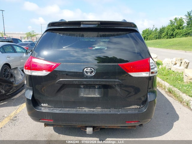 2013 Toyota Sienna V6 7 Passenger მანქანა იყიდება აუქციონზე, vin: 5TDZK3DC6DS400123, აუქციონის ნომერი: 12642240