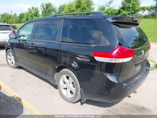 2013 Toyota Sienna V6 7 Passenger მანქანა იყიდება აუქციონზე, vin: 5TDZK3DC6DS400123, აუქციონის ნომერი: 12642240