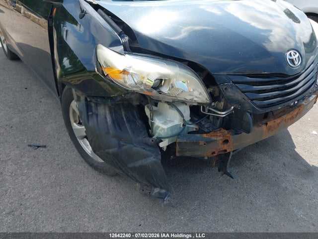 2013 Toyota Sienna V6 7 Passenger მანქანა იყიდება აუქციონზე, vin: 5TDZK3DC6DS400123, აუქციონის ნომერი: 12642240