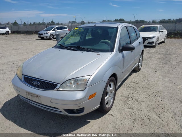 12651024 :رقم المزاد ، 3FAFP37N15R157977 vin ، 2005 Ford Focus Zx5 مزاد بيع