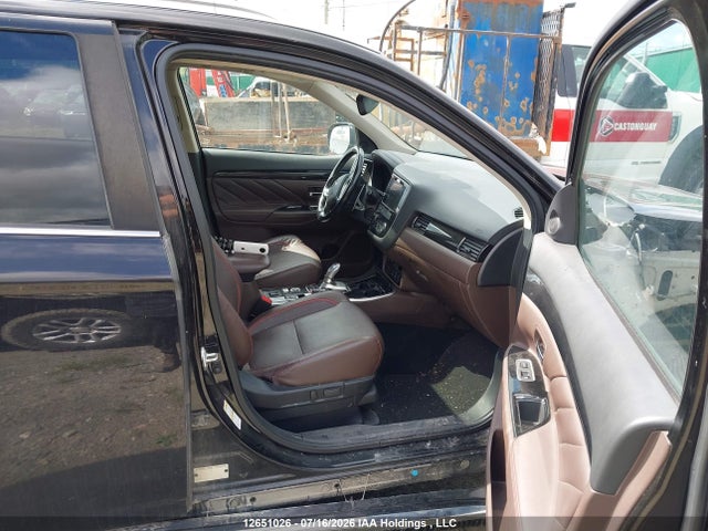 12651026 :رقم المزاد ، JA4J24A50JZ614537 vin ، 2018 Mitsubishi Outlander Phev Gt/se مزاد بيع