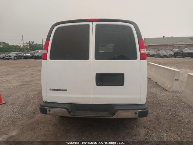 1GCWGAF17J1162361 Chevrolet Express G2500