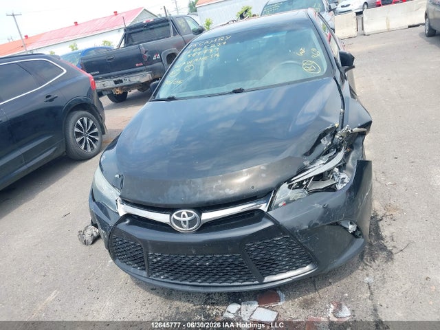 12645777 :رقم المزاد ، 4T1BK1FK9FU561733 vin ، 2015 Toyota Camry Xse V6 مزاد بيع