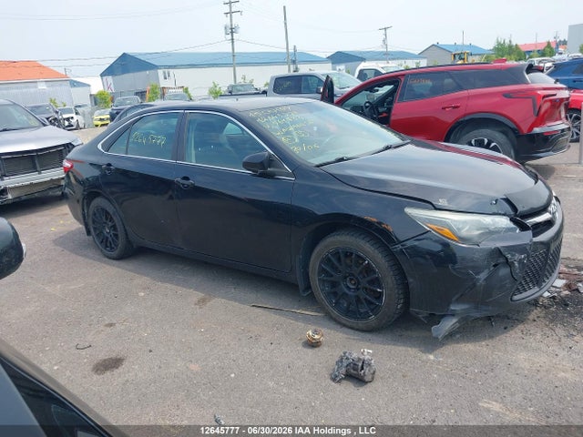 12645777 :رقم المزاد ، 4T1BK1FK9FU561733 vin ، 2015 Toyota Camry Xse V6 مزاد بيع