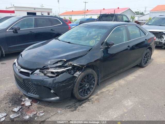 12645777 :رقم المزاد ، 4T1BK1FK9FU561733 vin ، 2015 Toyota Camry Xse V6 مزاد بيع