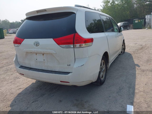 Продаж на аукціоні авто 2011 Toyota Sienna Le, vin: 5TDKK3DC4BS059271, номер лоту: 12651072