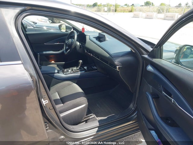 12651100 :رقم المزاد ، 3MVDMBCL4MM241715 vin ، 2021 Mazda Cx-30 Gs مزاد بيع