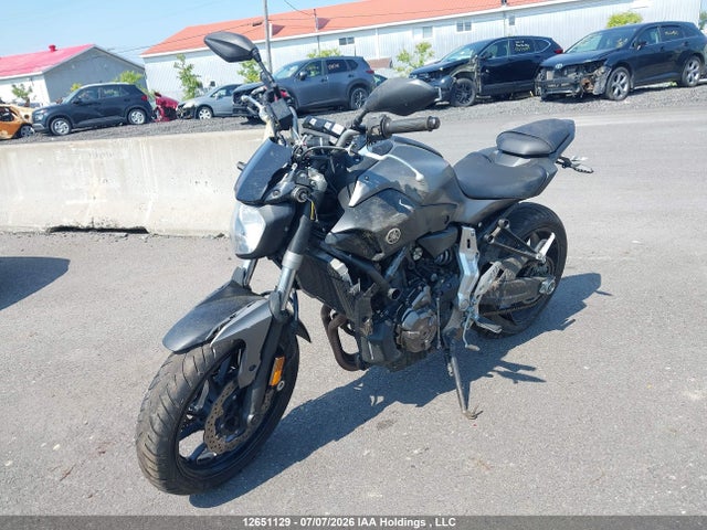 Yamaha FZ07 2015 JYARM06N5FA000766 Image 2