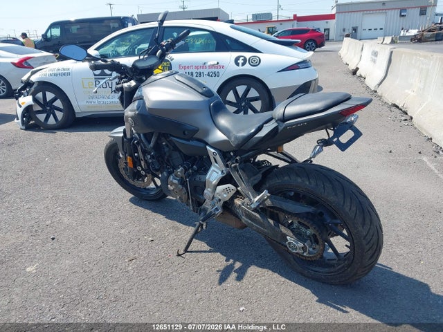 Yamaha FZ07 2015 JYARM06N5FA000766 Image 3