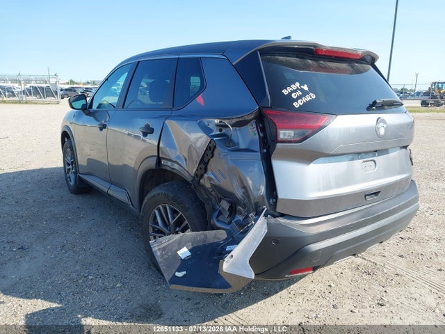 5N1AT3AB1MC765229 Nissan ROGUE S