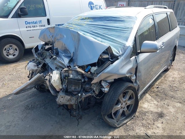 12651183 :رقم المزاد ، 5TDXZ3DC2HS795622 vin ، 2017 Toyota Sienna Se مزاد بيع