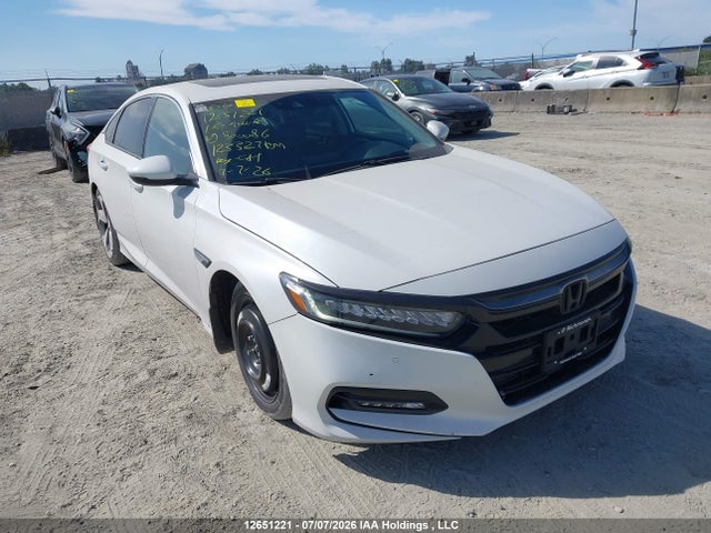 2018 Honda Accord Touring მანქანა იყიდება აუქციონზე, vin: 1HGCV2F96JA800086, აუქციონის ნომერი: 12651221