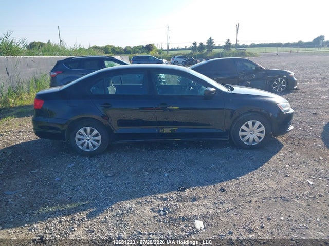 Продаж на аукціоні авто 2013 Volkswagen Jetta 2.0l Trendline/2.0l Trendline+, vin: 3VW2K7AJ4DM450799, номер лоту: 12651223
