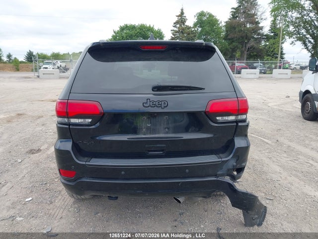1C4RJFAG2JC292513 Jeep Grand Cherokee Laredo