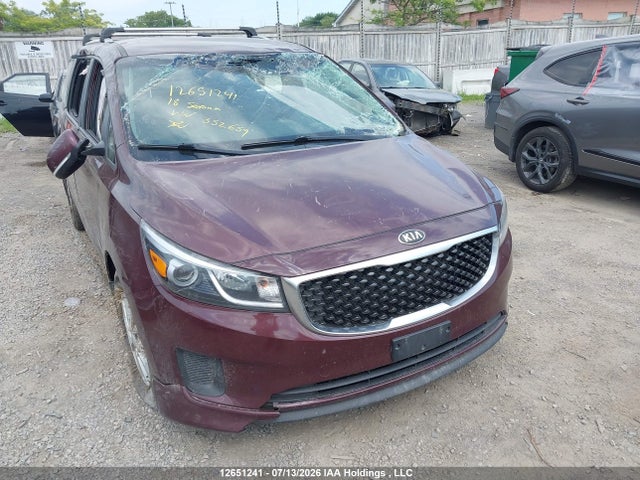 12651241 :رقم المزاد ، KNDMB5C11J6352659 vin ، 2018 Kia Sedona مزاد بيع