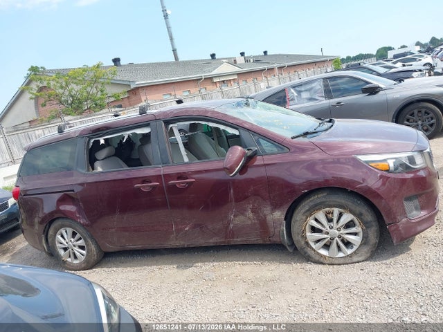 12651241 :رقم المزاد ، KNDMB5C11J6352659 vin ، 2018 Kia Sedona مزاد بيع