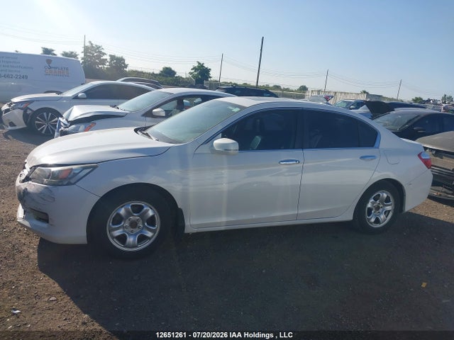 2015 Honda Accord მანქანა იყიდება აუქციონზე, vin: 1HGCR2F83FA801750, აუქციონის ნომერი: 12651261