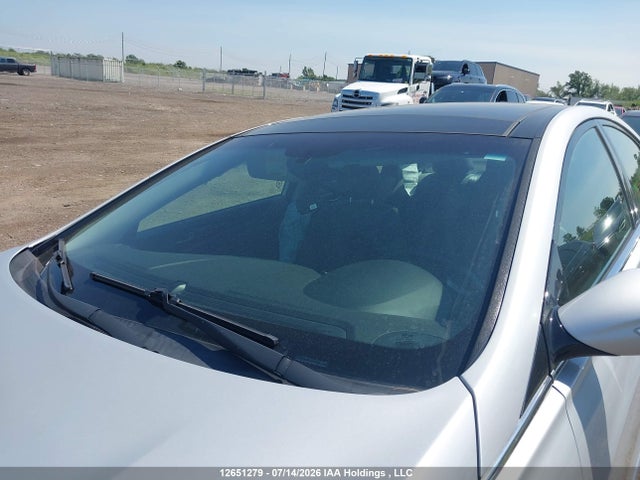 Hyundai Sonata 2015 KMHEC4A42FA126607 Image 16
