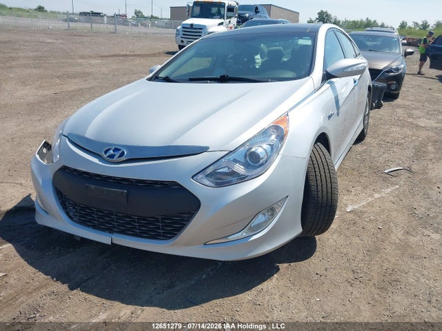 Hyundai Sonata 2015 KMHEC4A42FA126607 Image 2