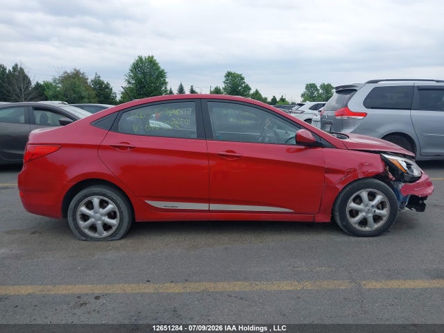 2015 Hyundai Accent Se მანქანა იყიდება აუქციონზე, vin: KMHCT4AEXFU810352, აუქციონის ნომერი: 12651284