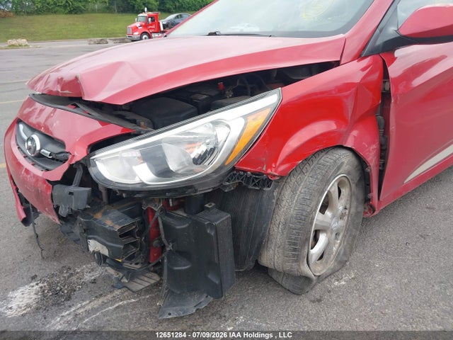 2015 Hyundai Accent Se მანქანა იყიდება აუქციონზე, vin: KMHCT4AEXFU810352, აუქციონის ნომერი: 12651284