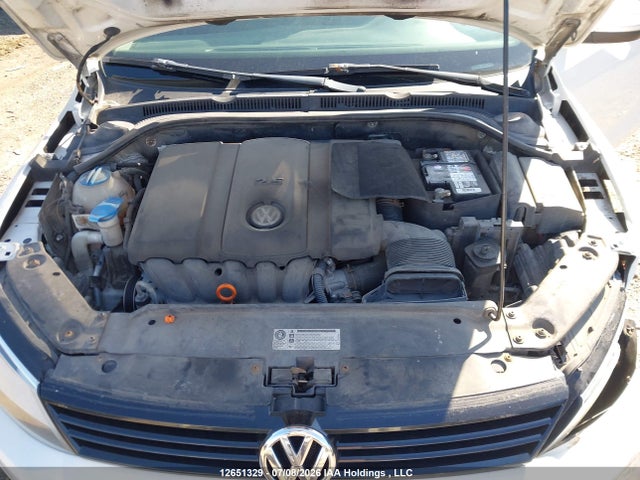 12651329 :رقم المزاد ، 3VWDX7AJ7BM020871 vin ، 2011 Volkswagen Jetta مزاد بيع