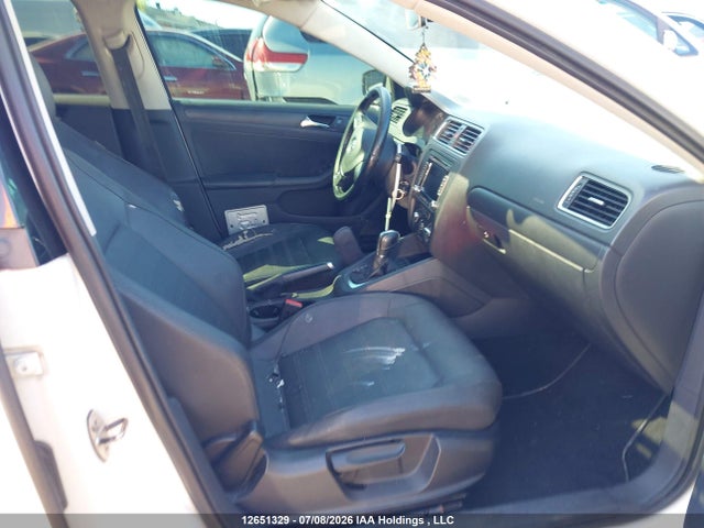 12651329 :رقم المزاد ، 3VWDX7AJ7BM020871 vin ، 2011 Volkswagen Jetta مزاد بيع
