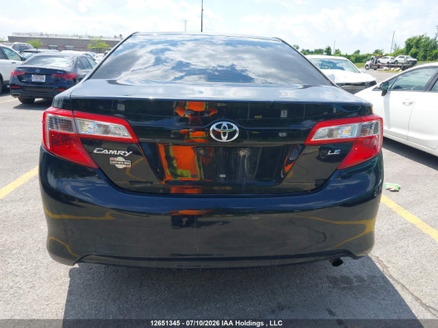 12651345 :رقم المزاد ، 4T1BF1FK4EU732570 vin ، 2014 Toyota Camry مزاد بيع