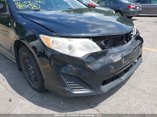 12651345 :رقم المزاد ، 4T1BF1FK4EU732570 vin ، 2014 Toyota Camry مزاد بيع