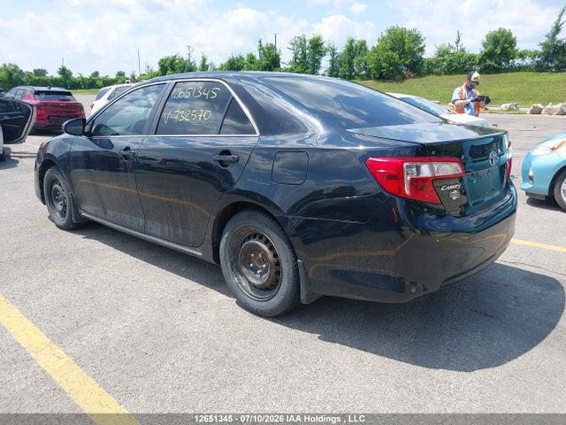 12651345 :رقم المزاد ، 4T1BF1FK4EU732570 vin ، 2014 Toyota Camry مزاد بيع